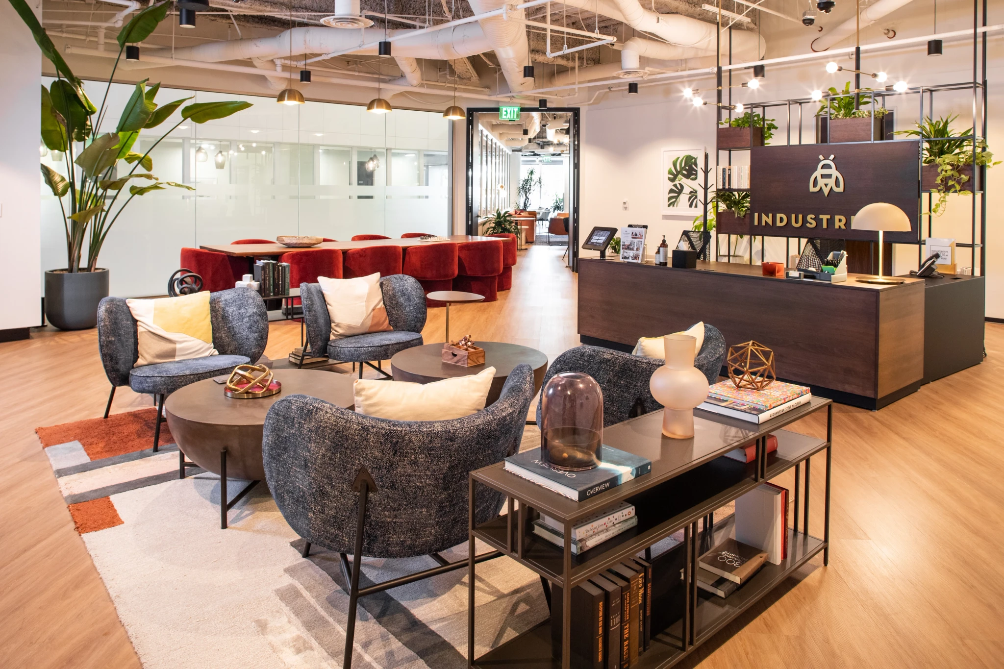 the office lobby with a spacious table and chairs.