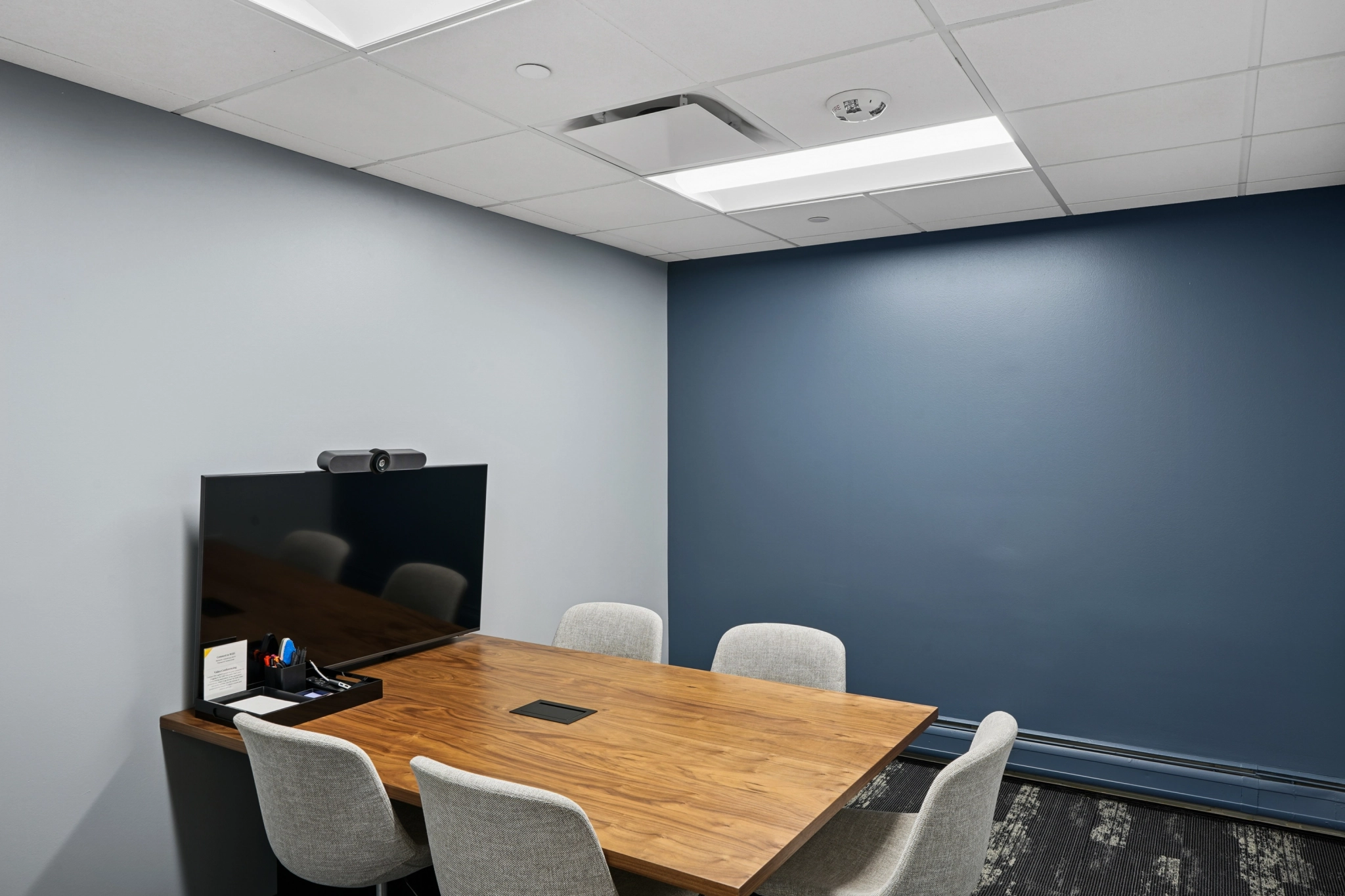 3 Meeting Rooms