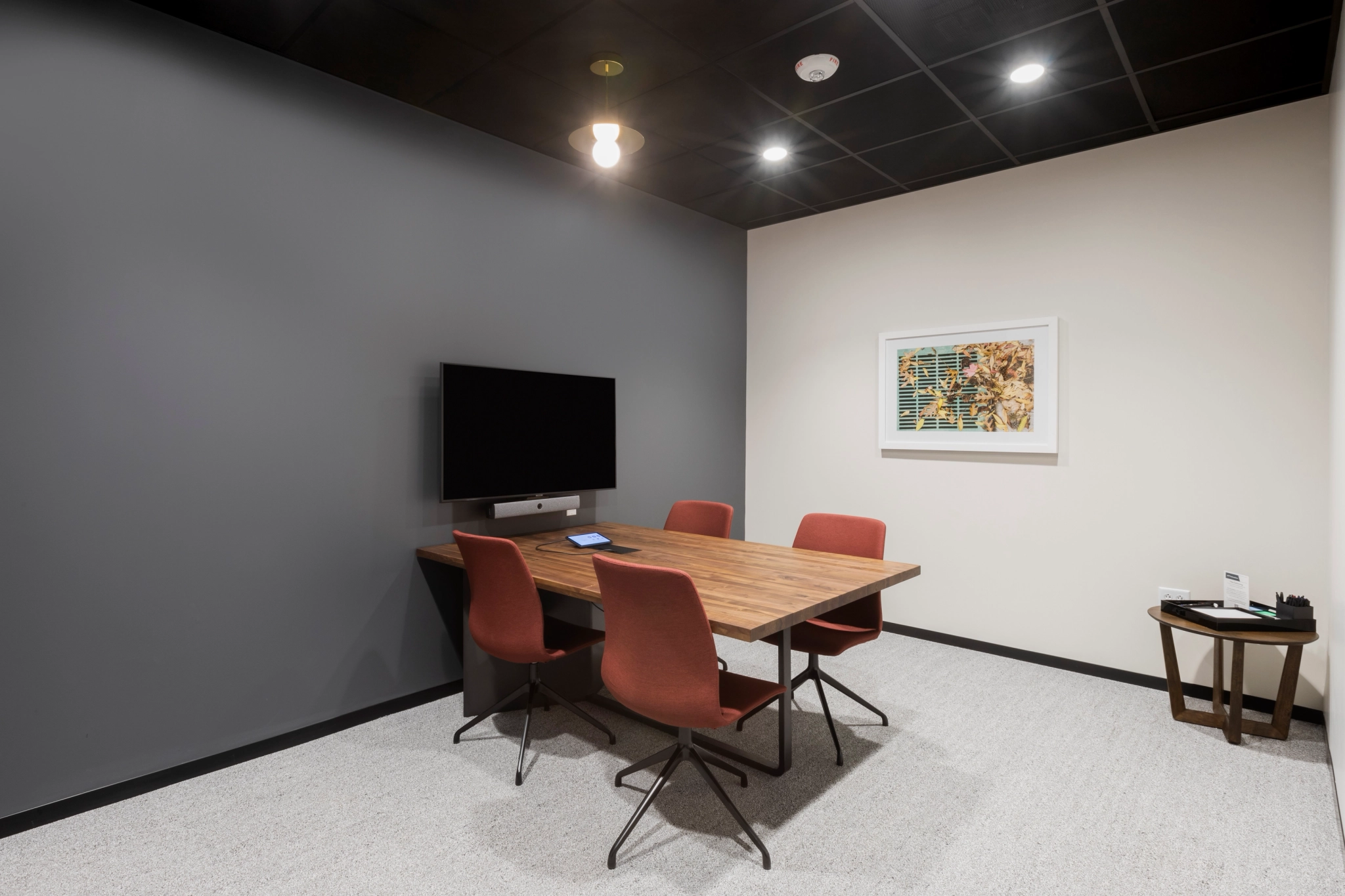 An office conference room in Washington with a table and chairs.